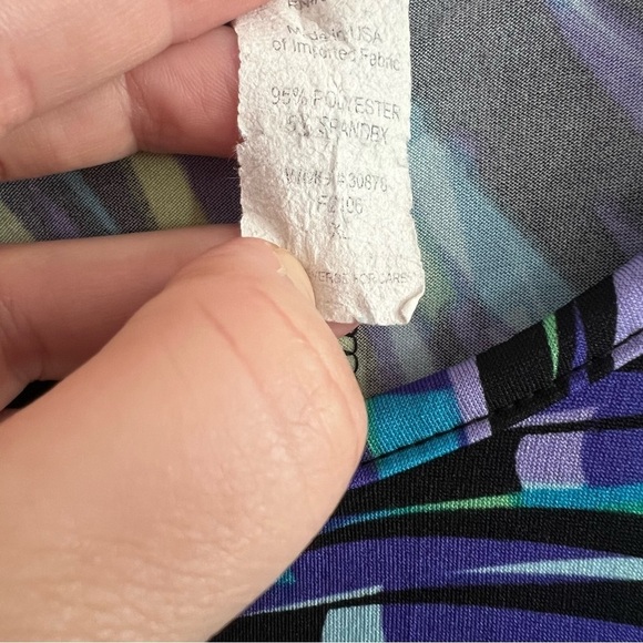 Collections ETC Tunic Top Asymmetrical Waterfall Short Sleeve V-neck - Picture 4 of 5